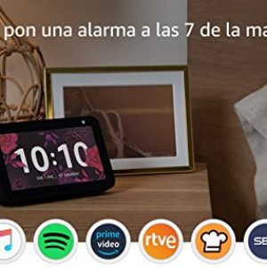 Echo Show 5 (1.ª generación, modelo de 2019), Negro + TP-Link Tapo P100 Smart Plug (enchufe inteligente WiFi), compatible con Alexa