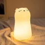 Gato Luz Nocturna Infantil,Bebé lampara quitamiedos de Noche para Niños Dormir, Portátil Led Decoración Hbabitación Kawaii Anime Silicona Recargable USB 7 Modos Colores Regalos Bebés Mamá Mujer